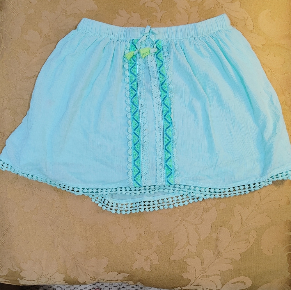Girl's Cat & Jack teal crochet trimmed skirt